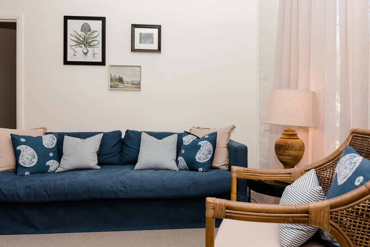 Tuileries at De Bortoli Rutherglen  family suite  lounge area