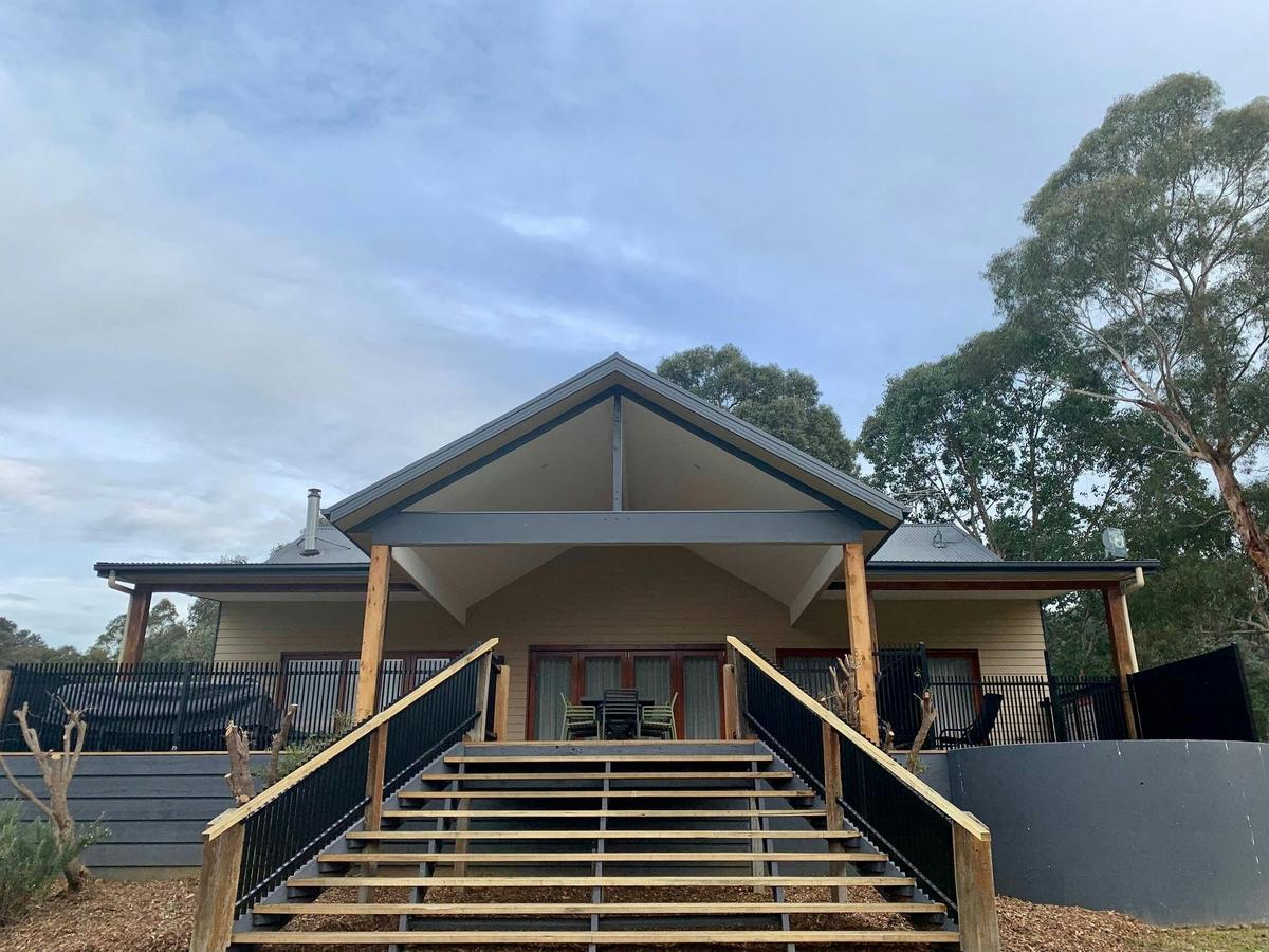 Yering Villa - Private Deck