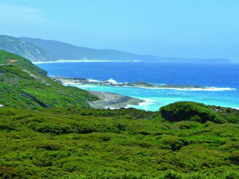 Rugged coastal views along the Bibbulmun Track