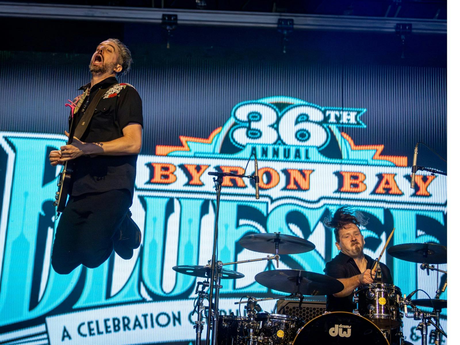 2025 19-twenty performing