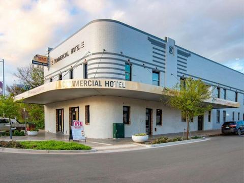 Commercial Hotel