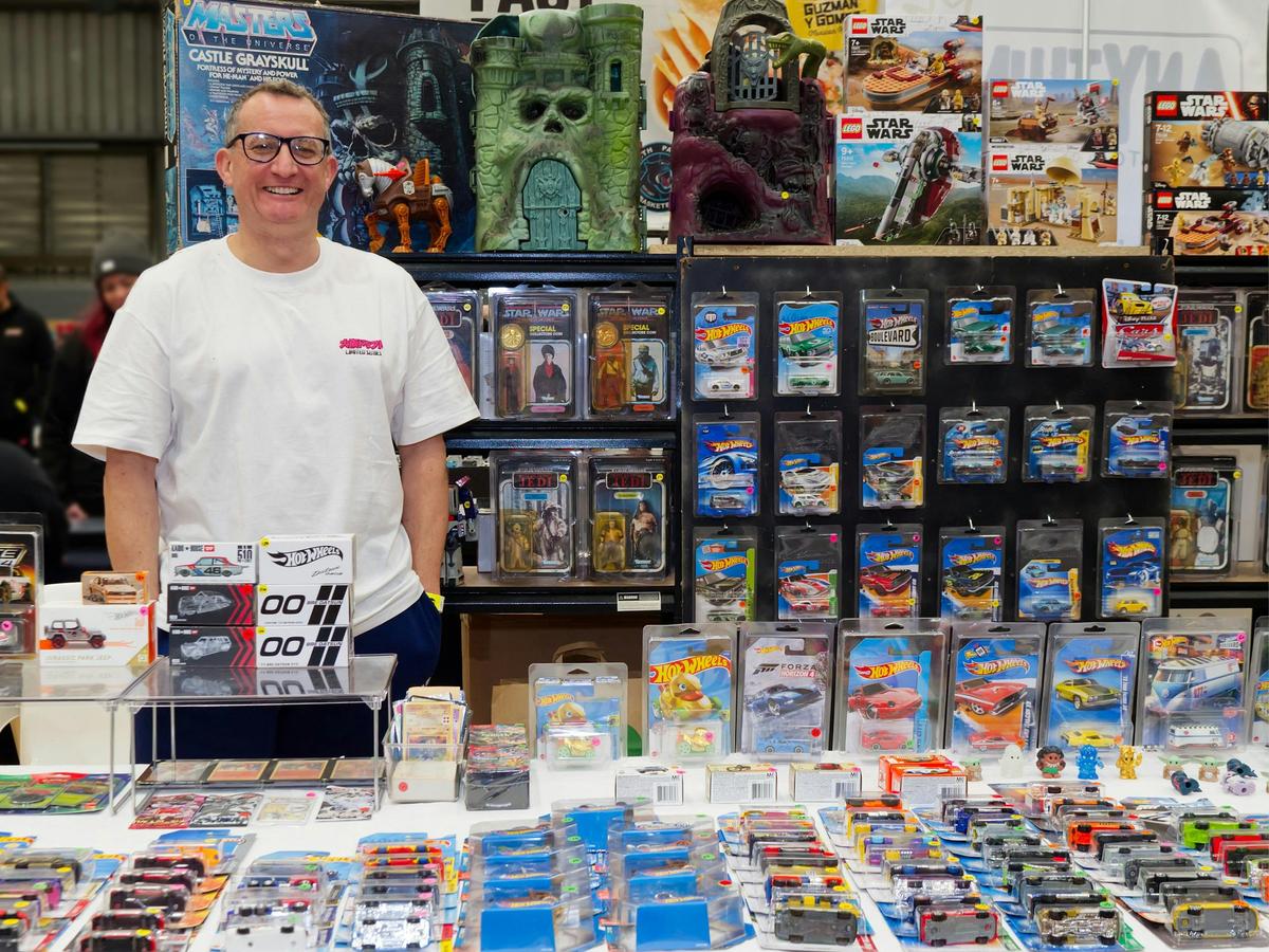 Collector Con stallholder