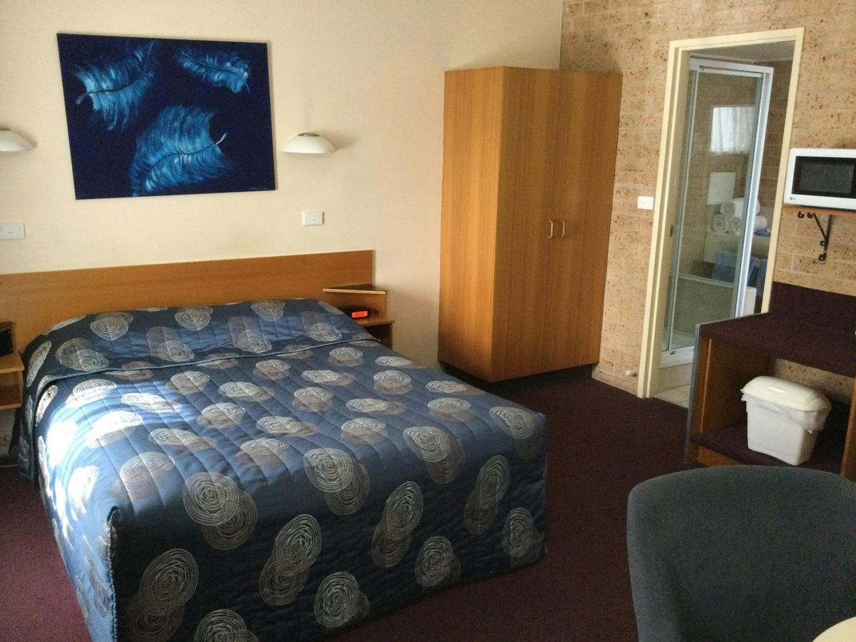 Deluxe Queen or Twin Room