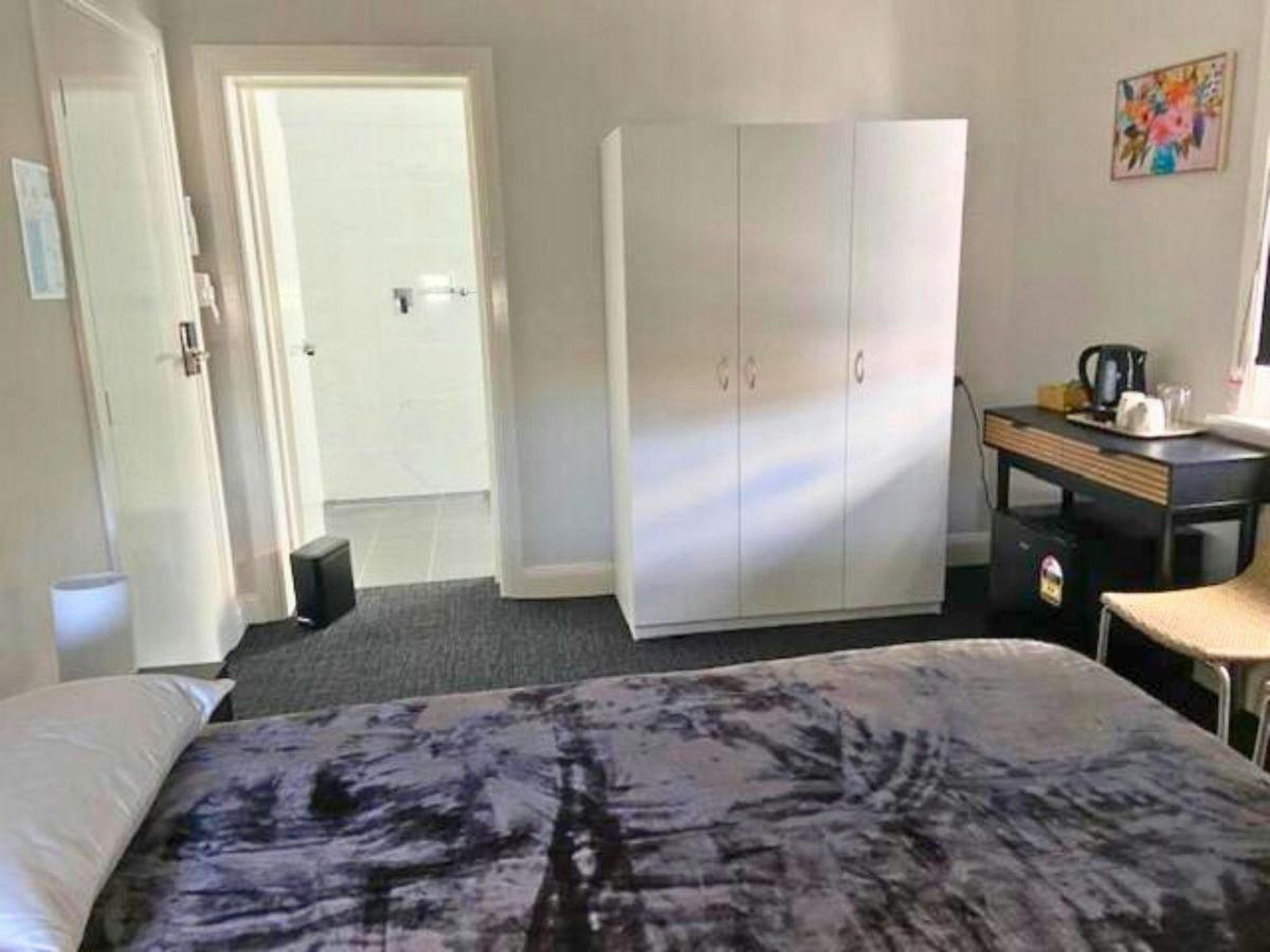 Room 3
