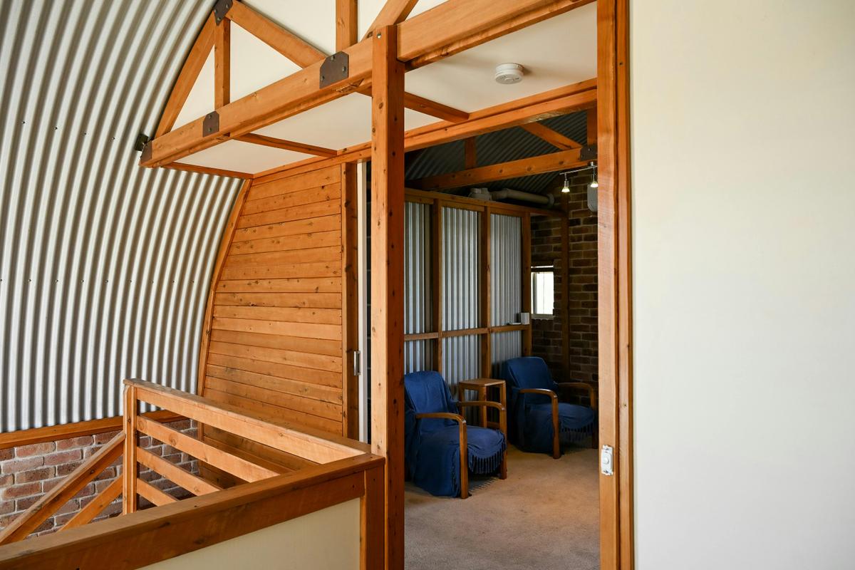 Architectural features, upstairs