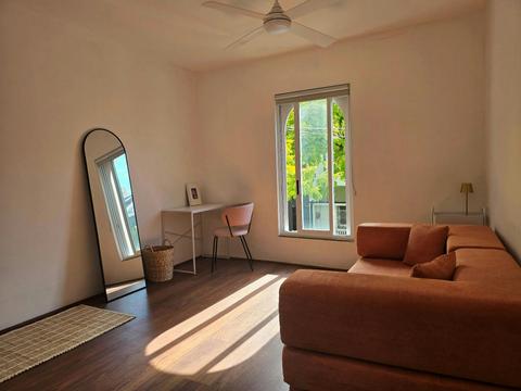 Gold-en Remedy Bar and Guesthouse