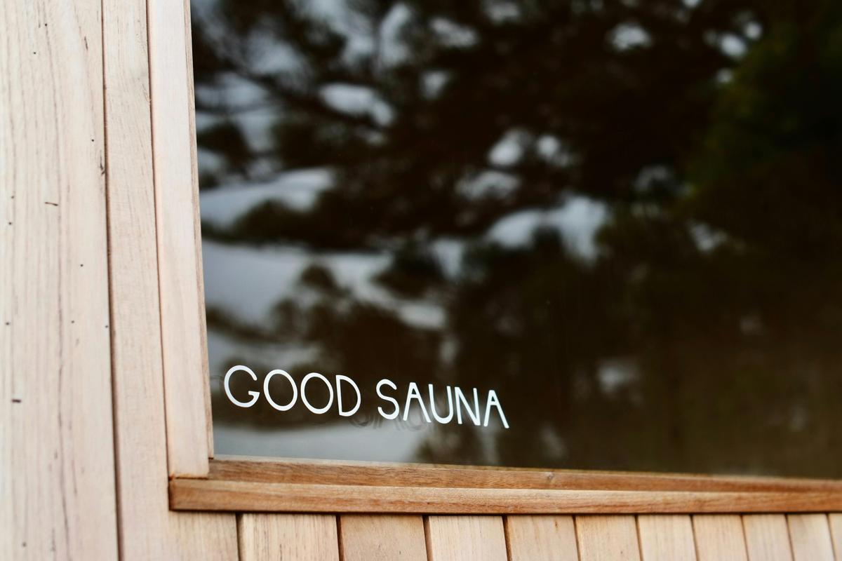 Good Sauna - Window