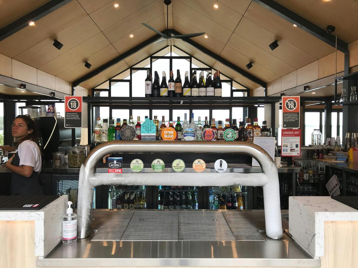Huskisson Hotel