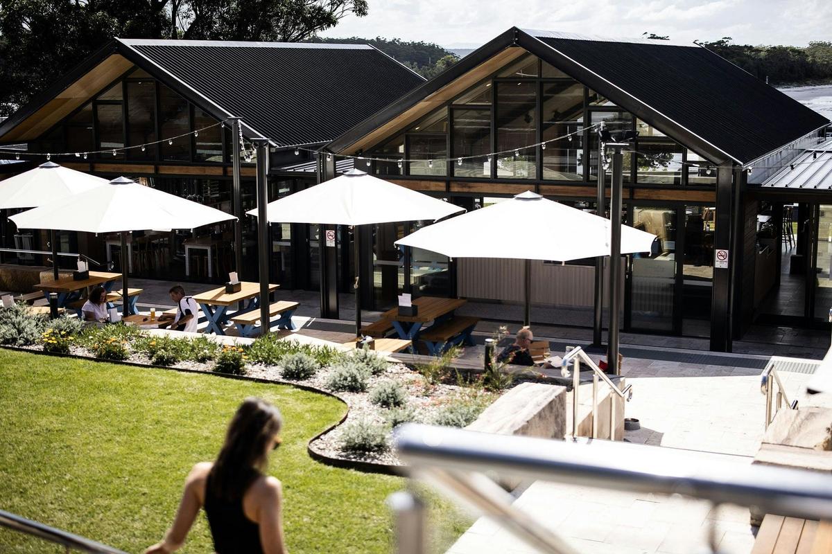 Huskisson Hotel