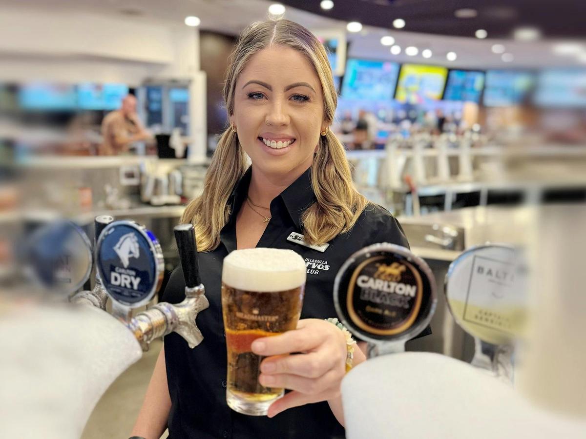 Friendly service and Cold Schooners