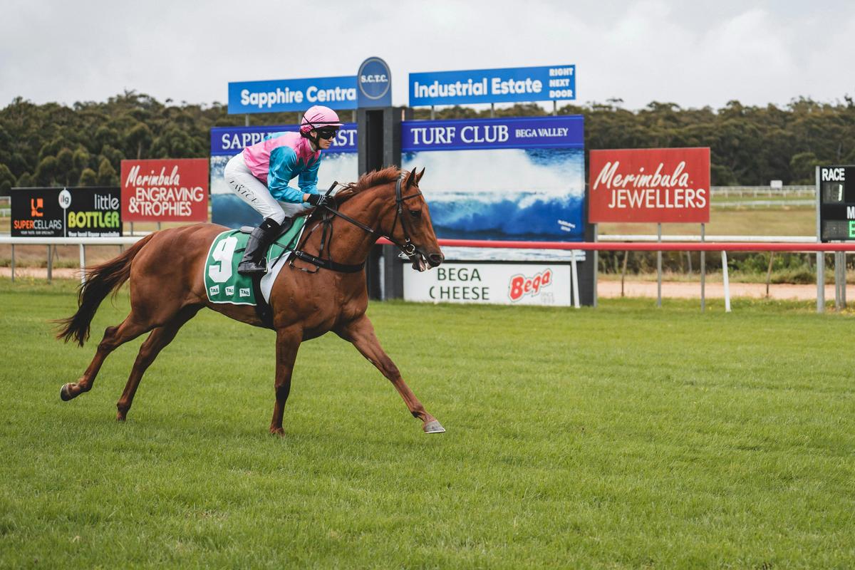 Past the Post at Sapphire Coast TUrf Club