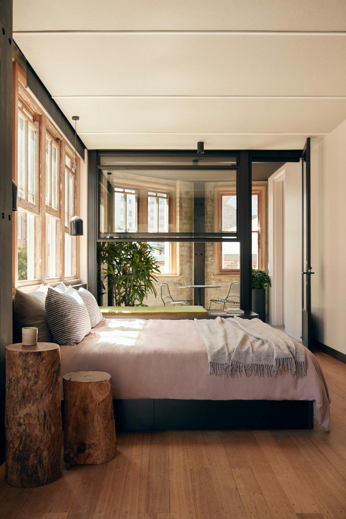 Paramount House Hotel beds are dressed in French linen sheets