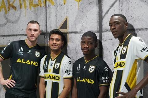 Macarthur Bulls V Wellington Phoenix