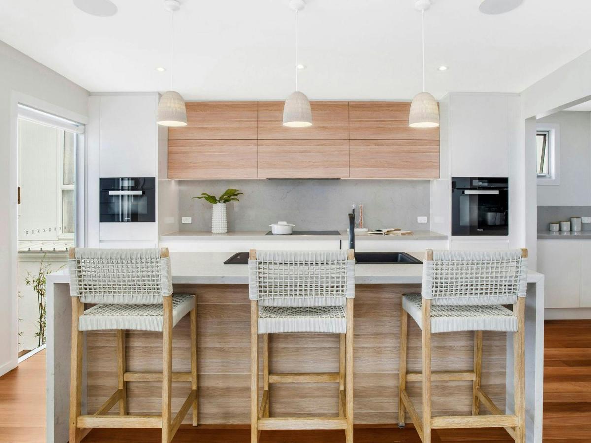 Salt n Sol | Upstairs chefs kitchen | Breakfast bar | Oven | Air fryer | Induction cooktop | Sitting