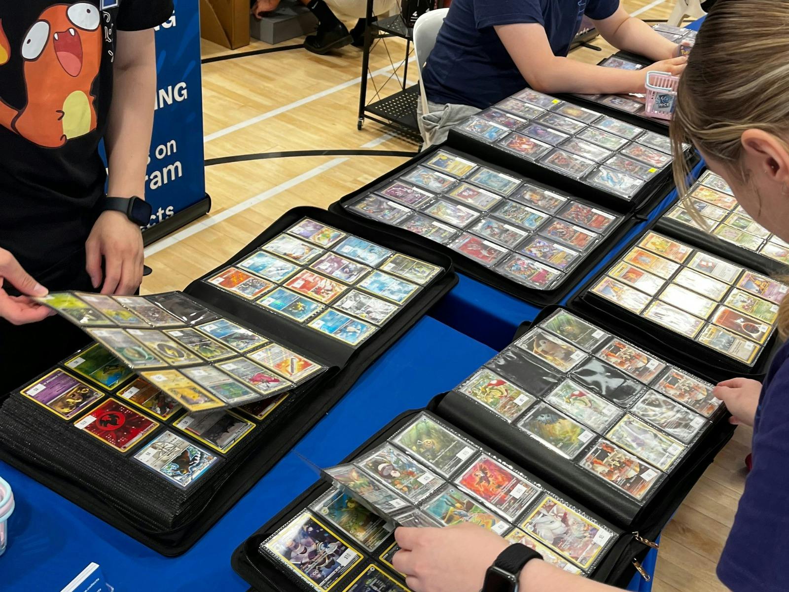 TCXPO - Trading Card Expo - folders of single trading cards