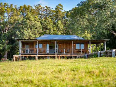 The Hitching Rail Hut