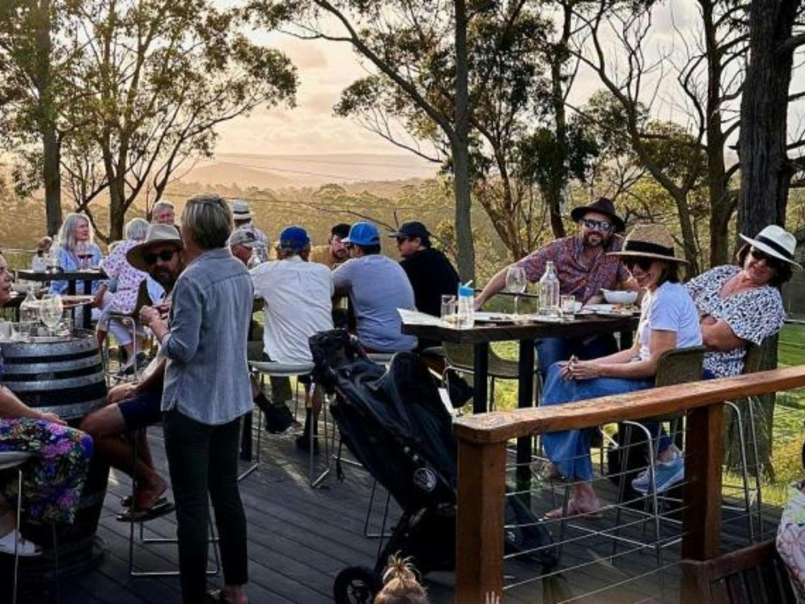 Martins Ridge Farm _Chill on the deck