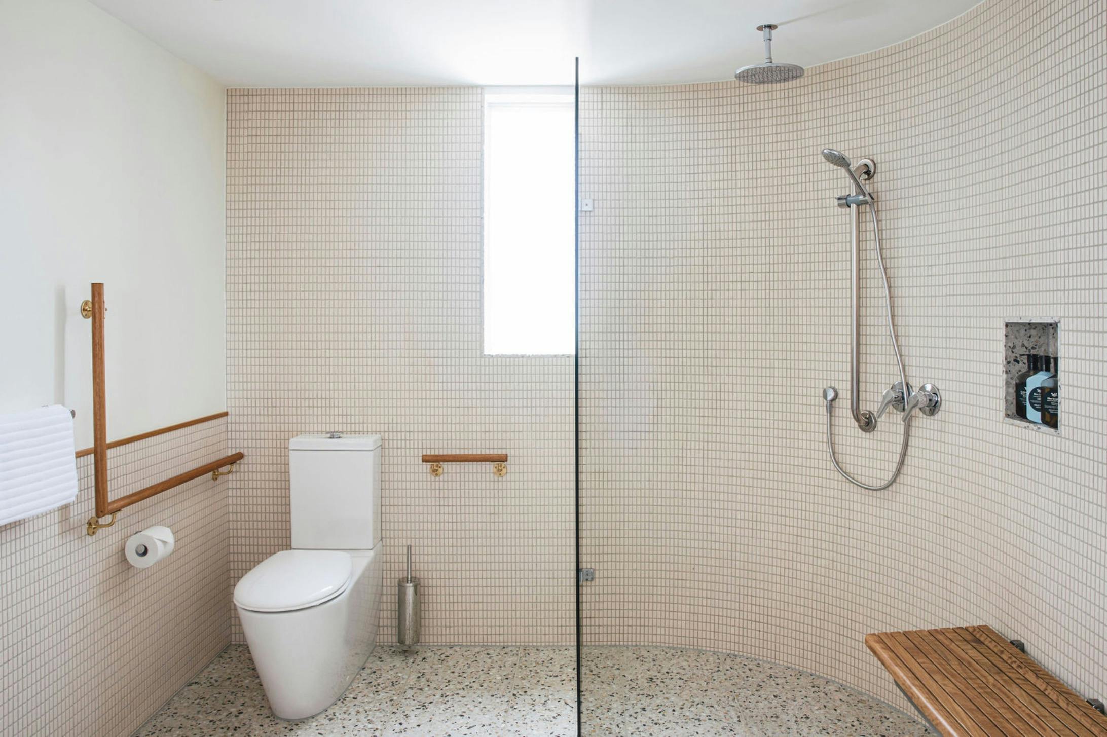 Pippi & Pippi superior accessible bathrooms