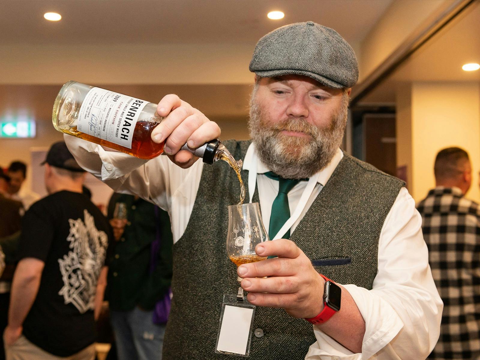 The Whisky Show - Pouring Whisky