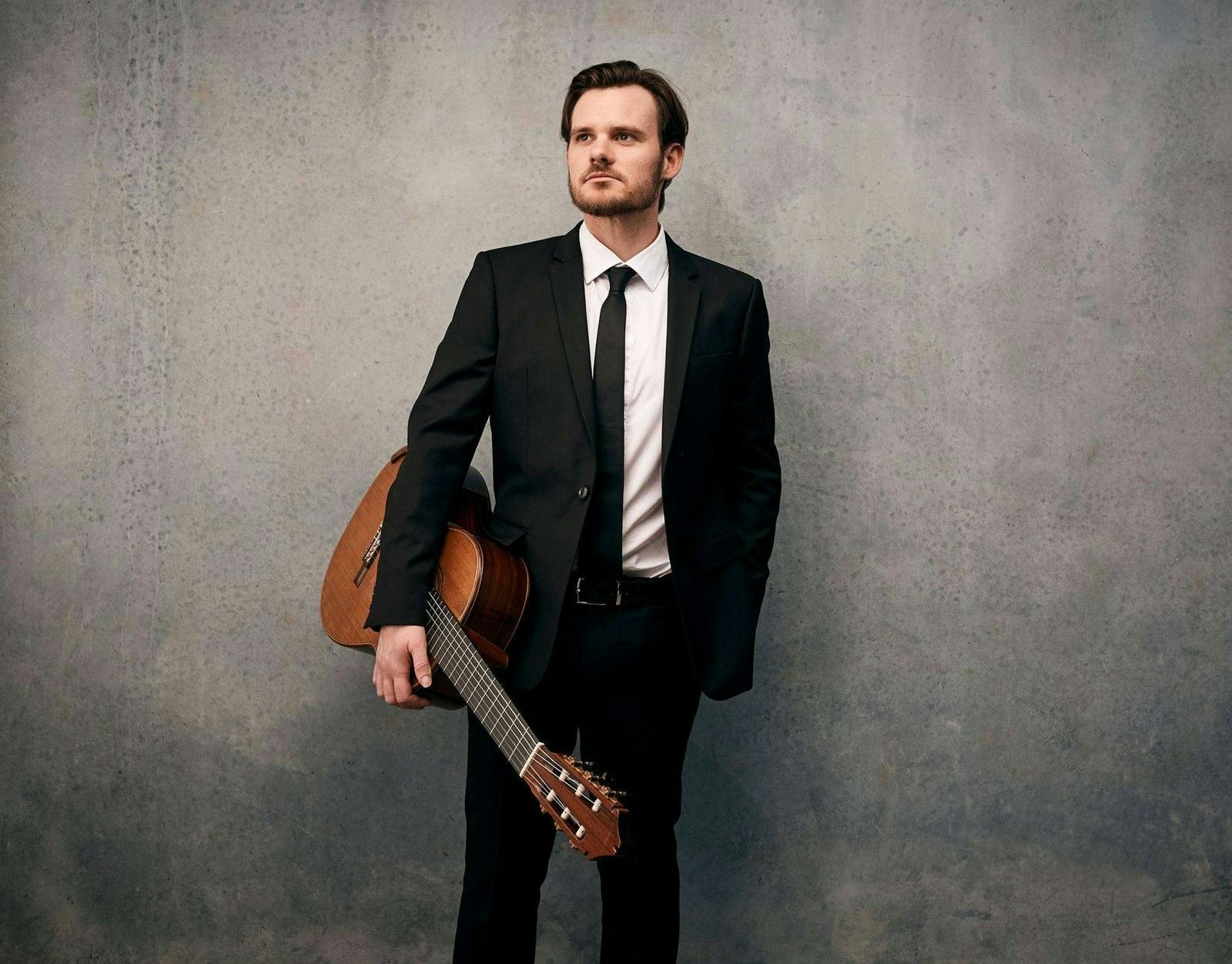 Andrew Blanch - classical guitarist