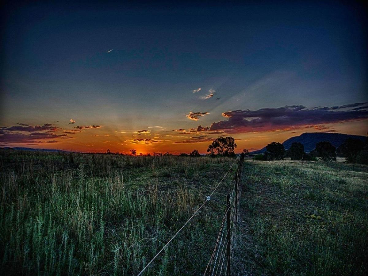Sunsets at Ambleside Manilla