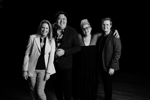 AVÉ (Australian Vocal Ensemble) - The Long Moment