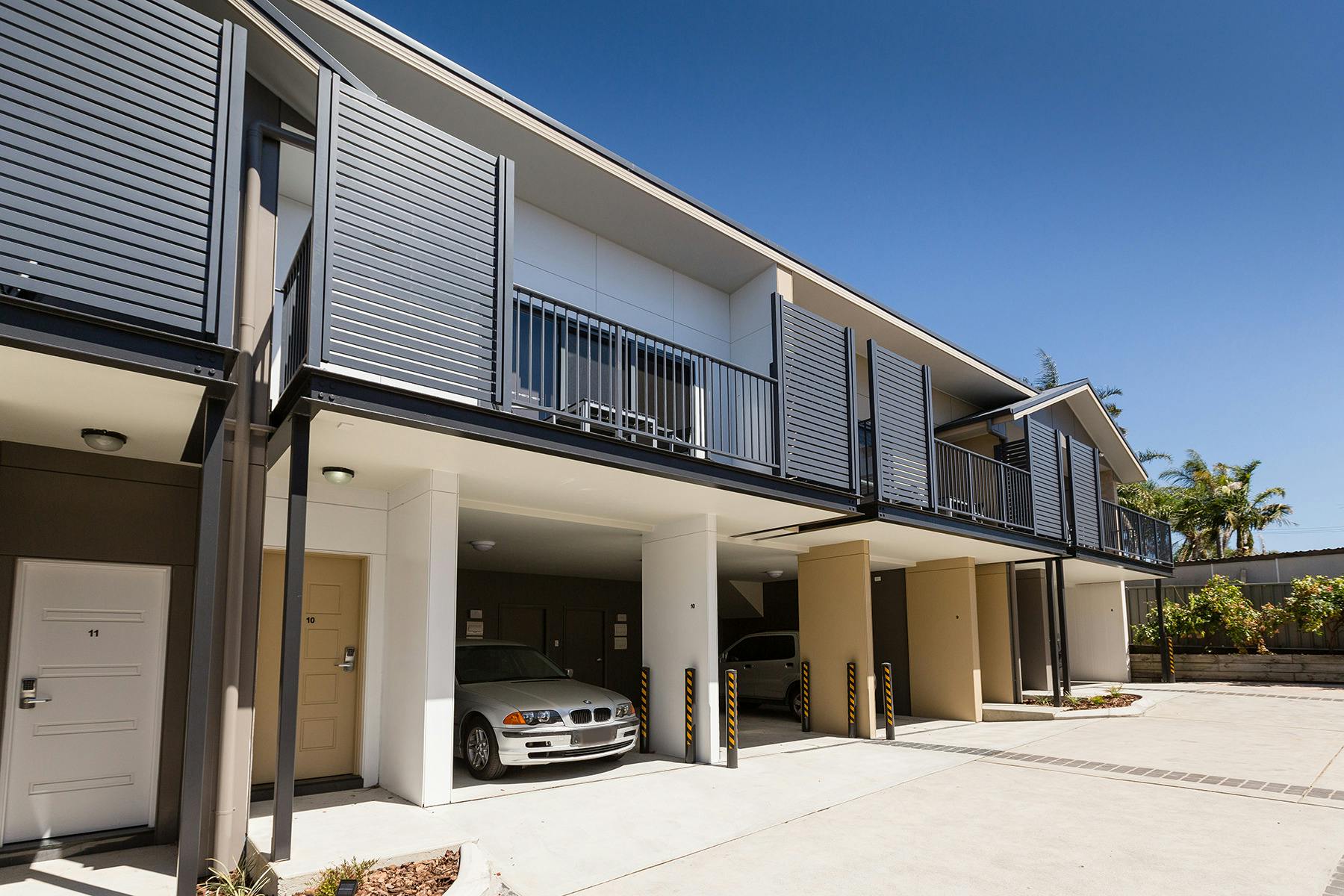 One Bedroom Apartments Exterior