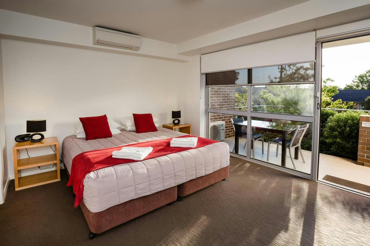 Studio room is perfect for one or two nights away. Maximum two people. Kitchette only