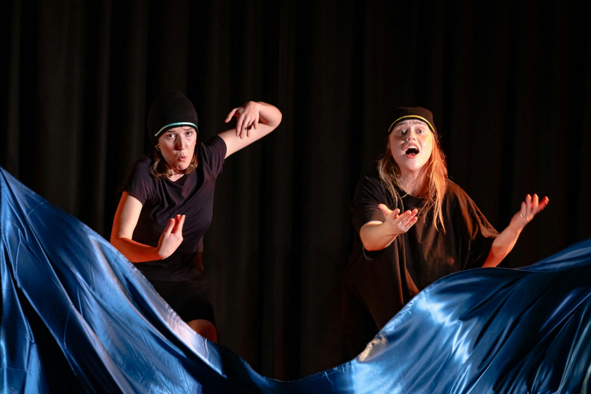 Fanny Durack and Mina Wylyie swimming their way to victory