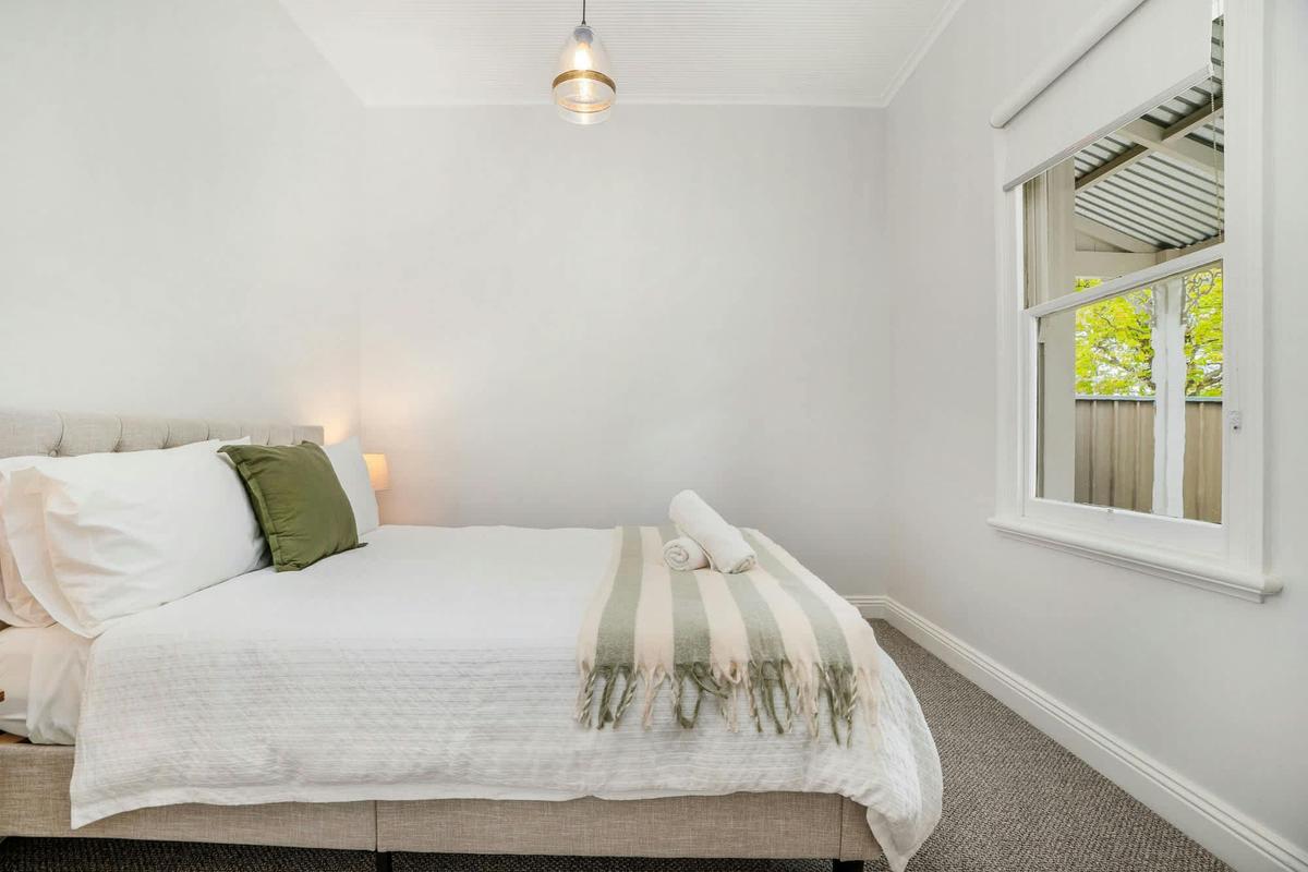 Bedroom 1 at Elegant Edward
