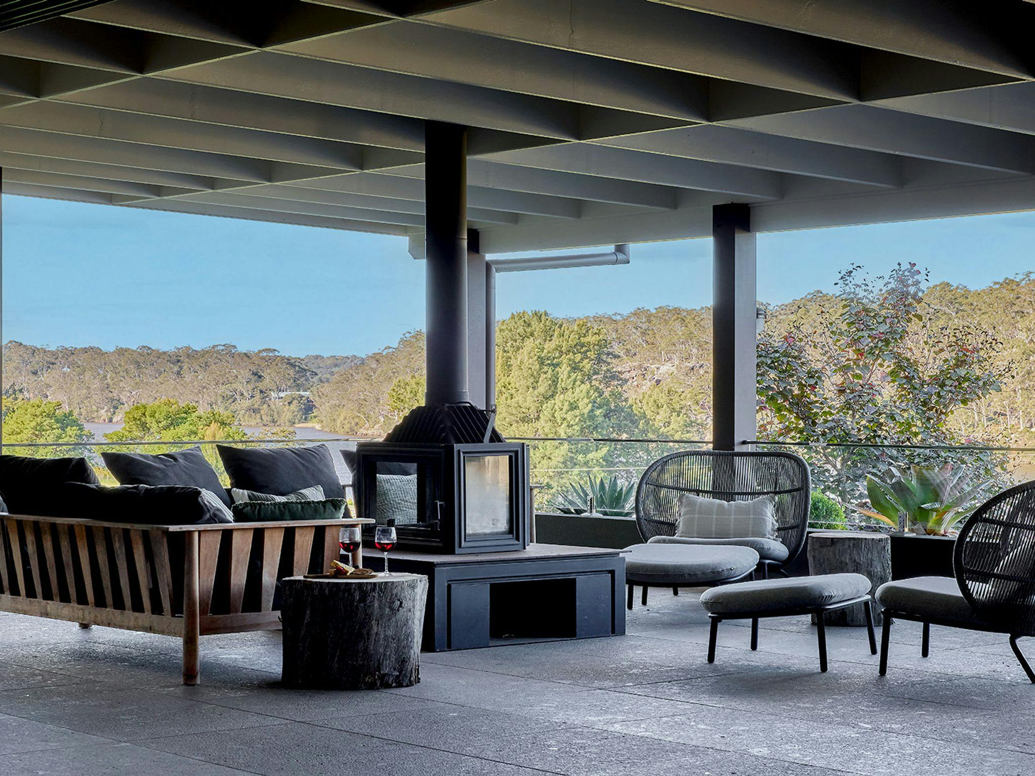 Grants | Covered outdoor entertaining area | Combustion fireplace | Lounge | Audio system | Views ov