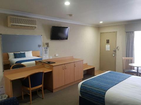 Executive Deluxe Queen Room