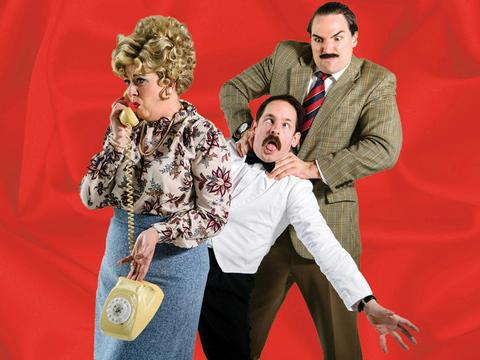 Faulty Towers - The Dining Experience - Orange