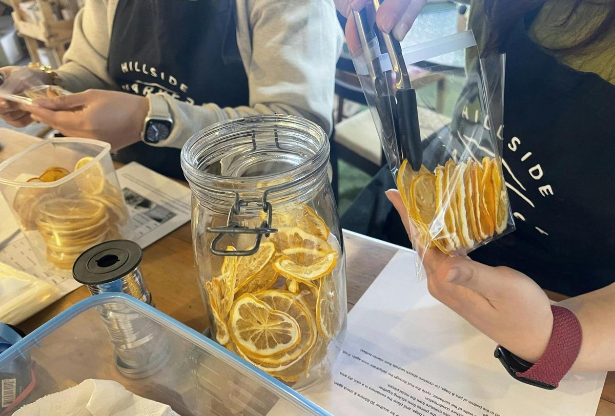 making dried fruit gift bundles
