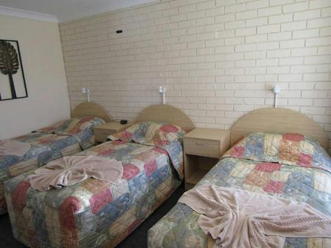 Triple Share Room (3 single beds)