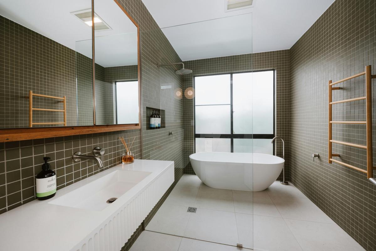 Main Bathroom