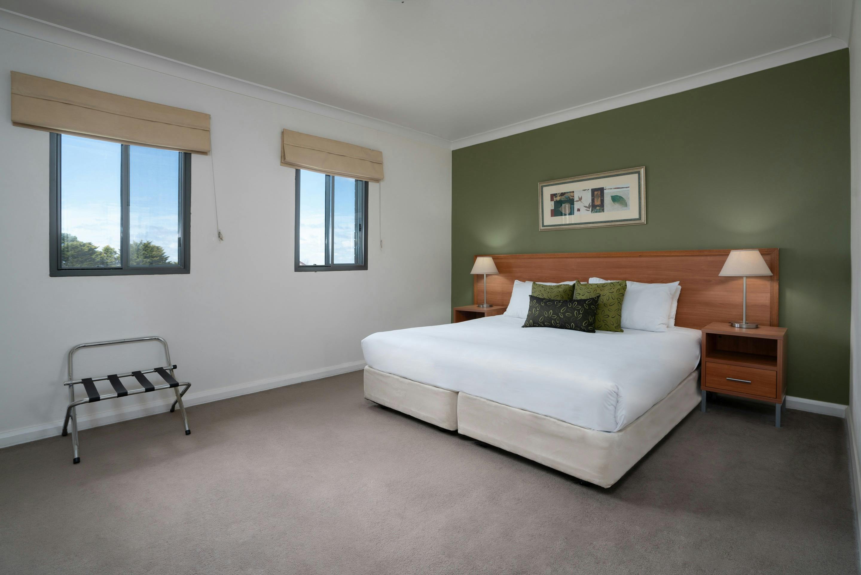 Bedroom - Leisure Inn Spires