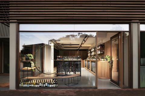 Luna Wine Store