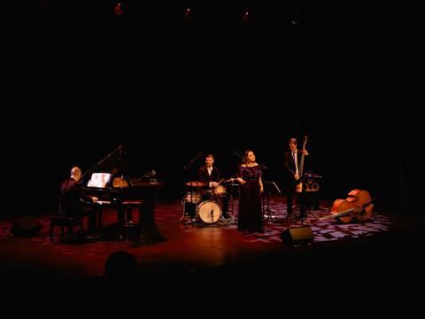 Natalie Claire Jazz Band - Jazz Standards - Sutherland