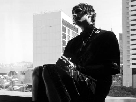 Porter Robinson (DJ set) with Golden Features (DJ set)