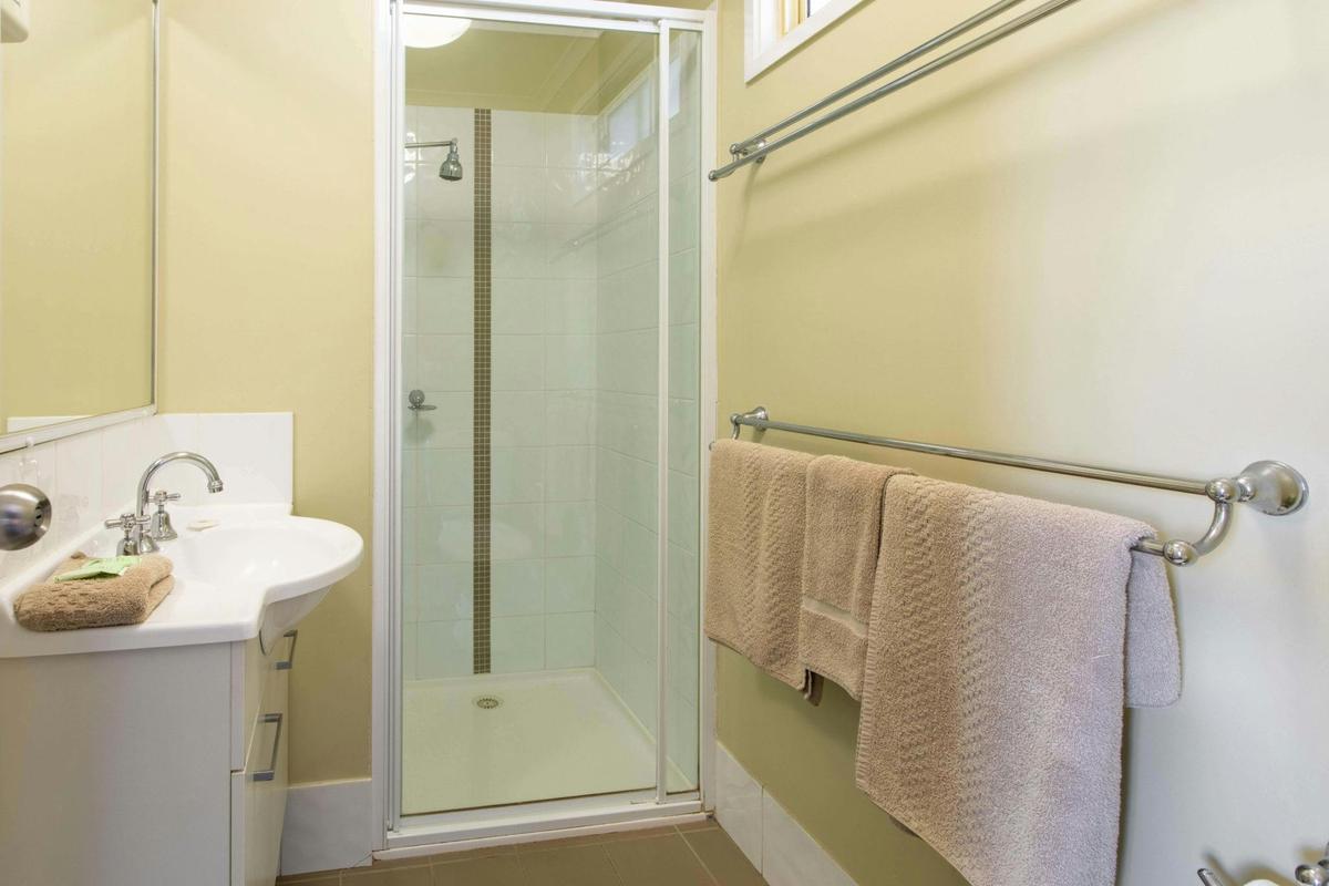 Private ensuite bathroom