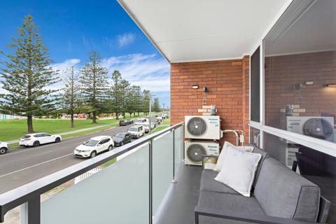 Reddall Waterside Stay