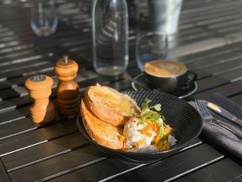 The Crossing Cafe Deniliquin