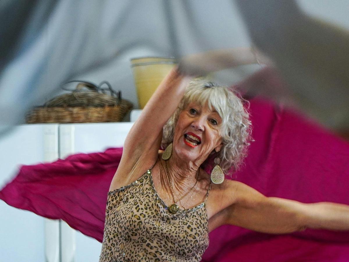 Silver Swans Dance Class