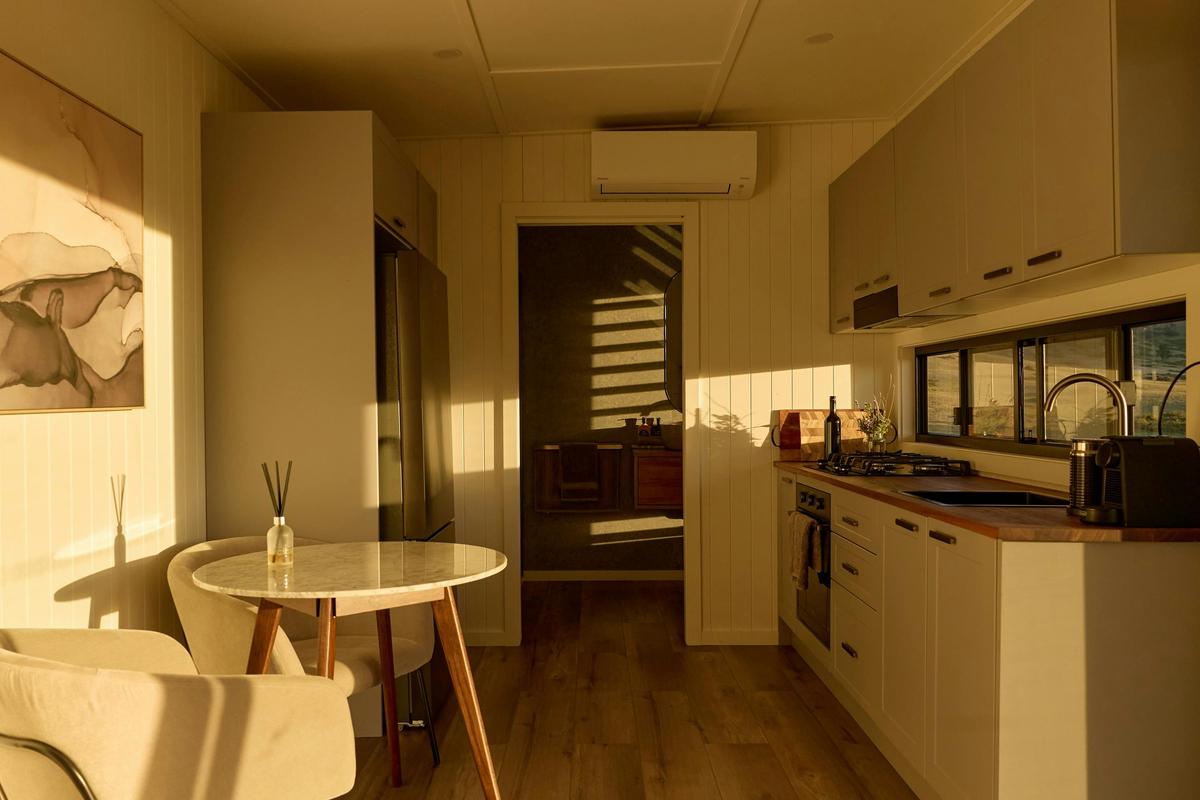 Yutori - interior of Ukiyo cabin