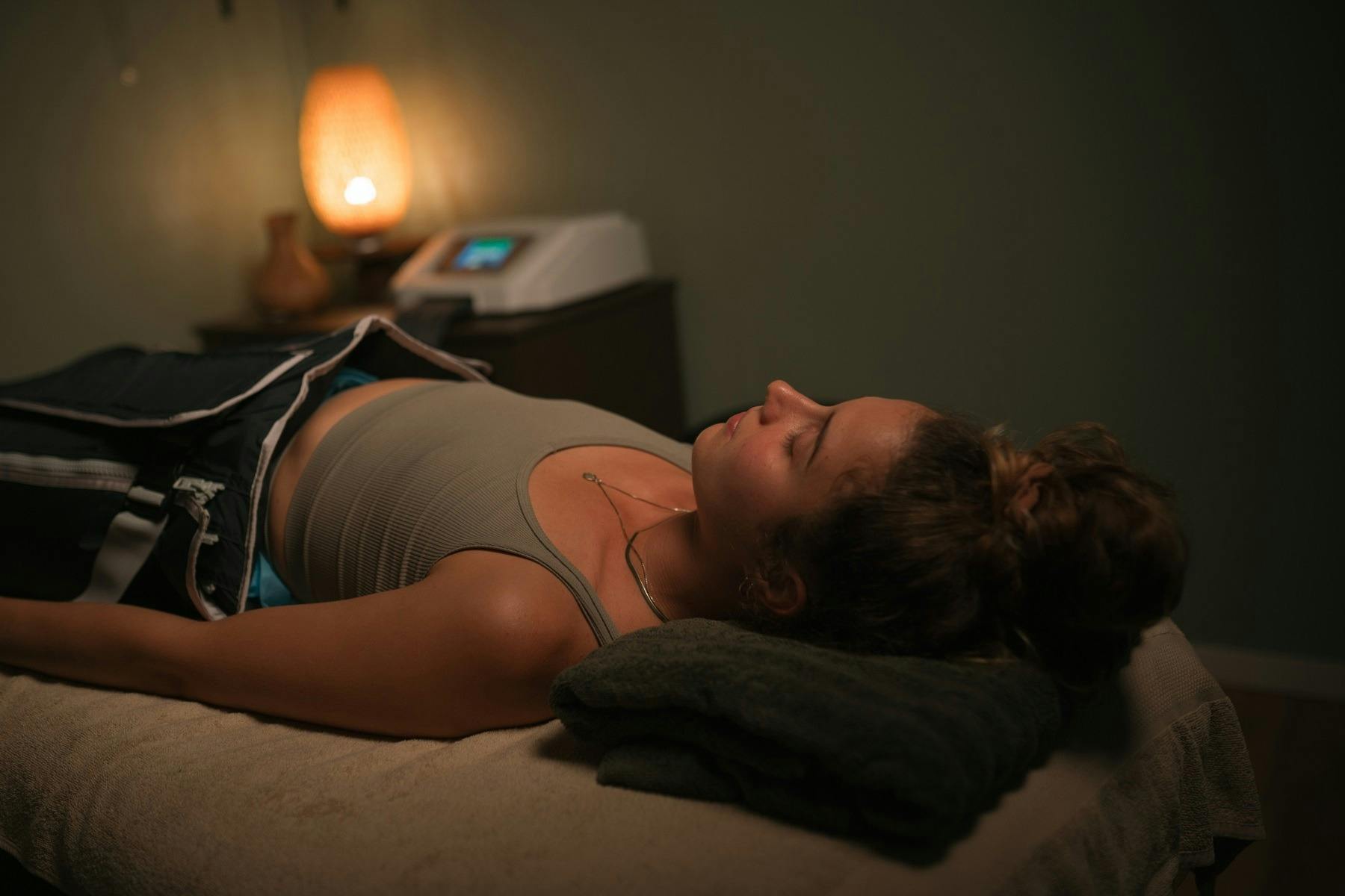 Lymphatic detox with advanced pressotherapy technology.