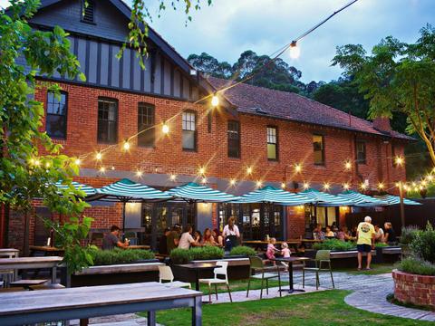Alpine Hotel Warburton Restaurant and Bar