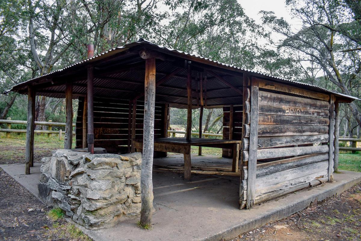 Picnic shelter