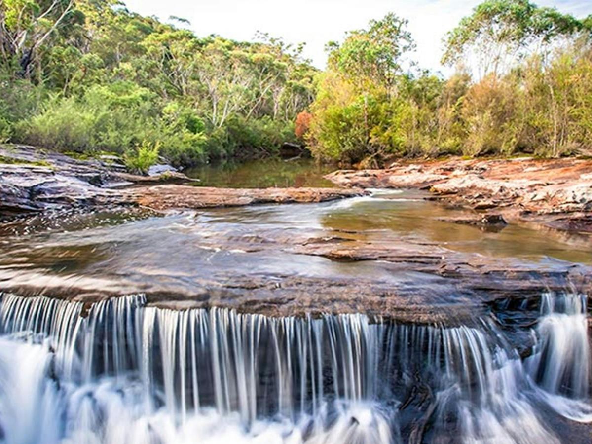 Kingfisher Pool picnic area, Heahtcote National Park. Photo: Nick Cubbin &copy; OEH