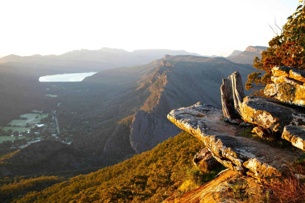 Boroka Lookout over Halls Gap